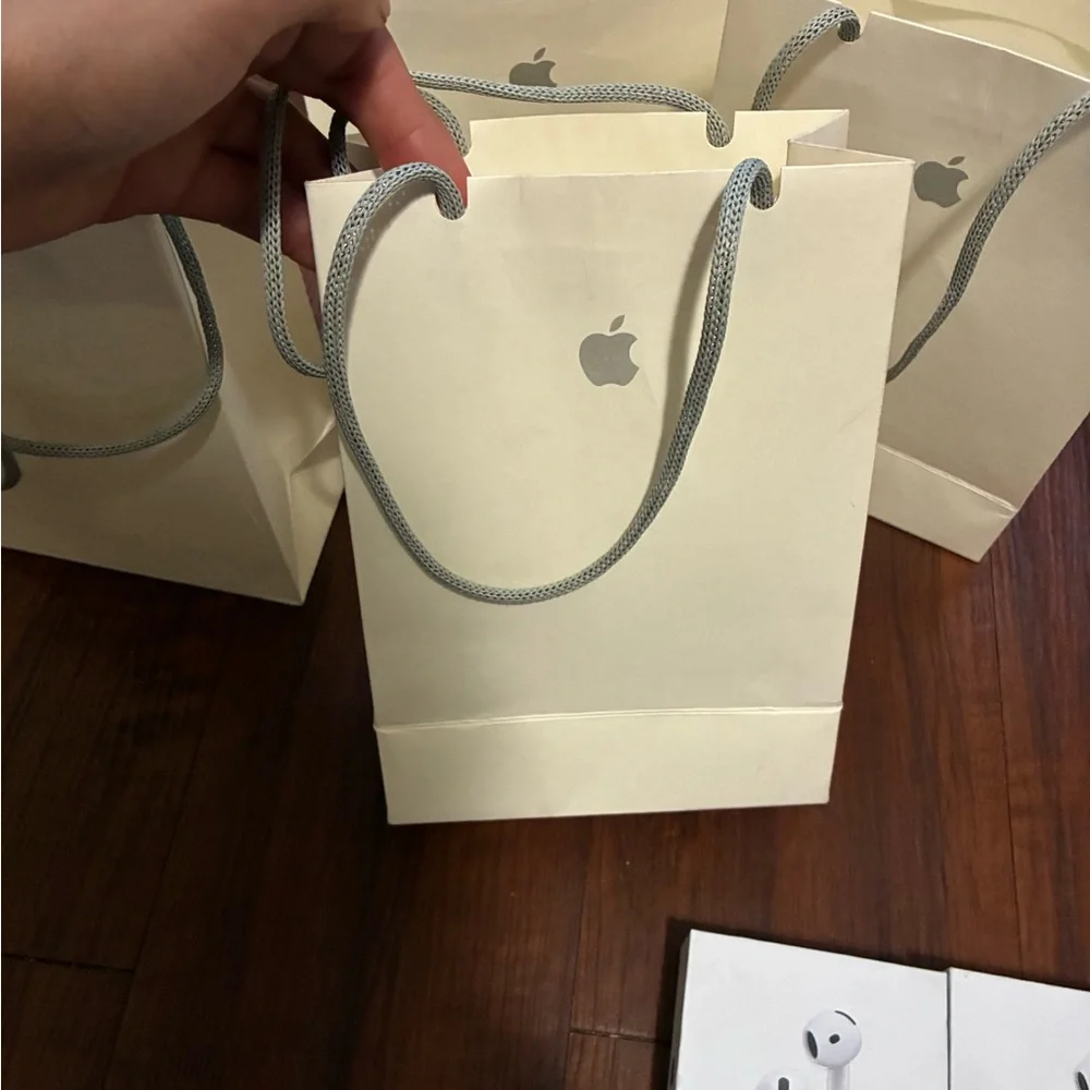 Apple AirPod Gen 4 With ANC